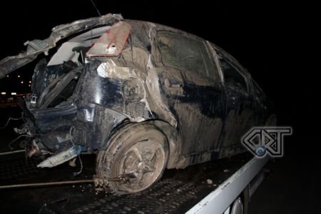 Su Birikintisi Kazaya Sebep Oldu: 4 Yaralı Su Birikintisi Kazaya Sebep Oldu: 4 Yaralı