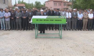 Turan Atlamaz Annesini Kaybetti