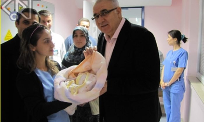 2012’in İlk Bebeği