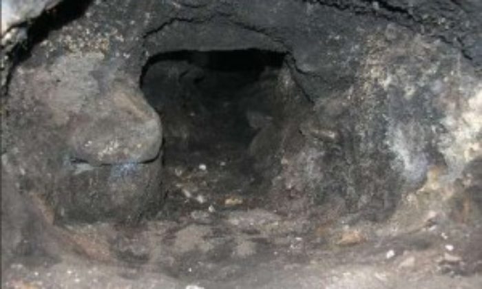 Tarihi Hamamda Define Aradılar