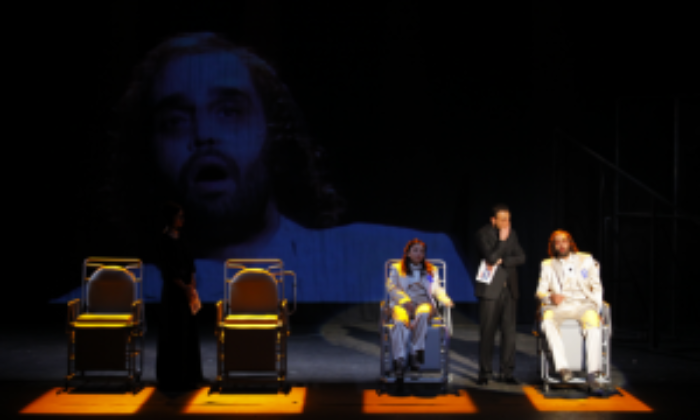 Engin Altan Düzyatan’dan Ödüllü Bir Oyun