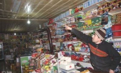 Tavandan Girdiler, 5 Bin Liralık Sigara Çaldılar