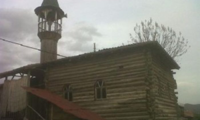 85 Yaşındaki Ahşap Cami Dokuz Yıl Sonra Evi İskilip’te