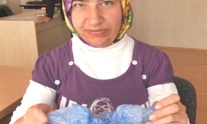 Engelli Öğrenciler Galoş Üretiyor