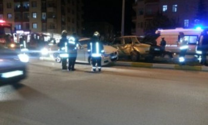 İki Ayrı Kazada Altı Yaralı