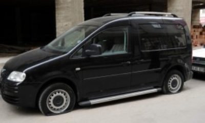 Park Halindeki Araçların Lastikleri Kesildi