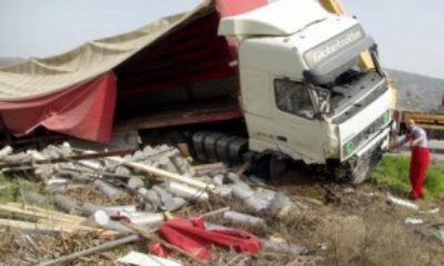 Freni Boşalan Tır Şarampole Uçtu