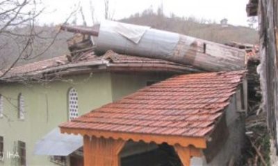 Şiddetli Rüzgar Minare Yıktı