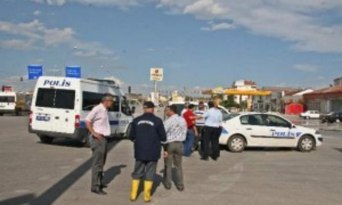 Otomobil Öğrenci Servisine Çarptı: 7 Yaralı