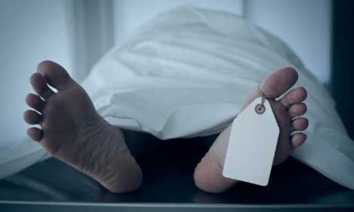 Evinde Ölü Bulundu