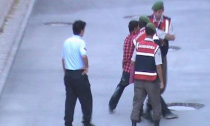 Adliyede İntihar Girişimi