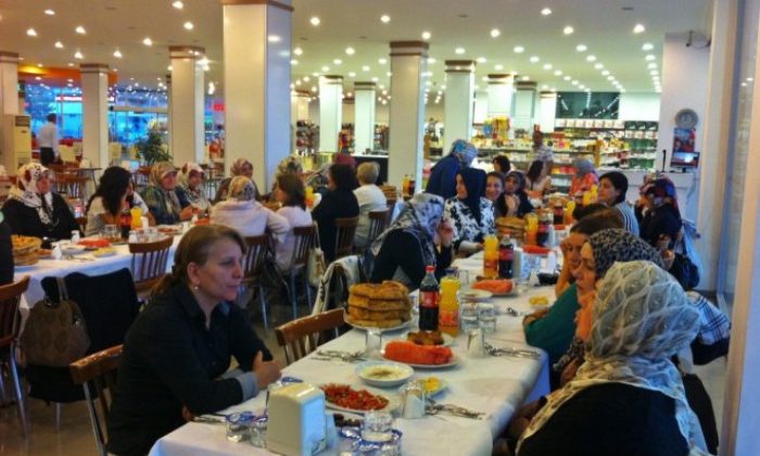 MHP Sungurlu Kadın Kolları’ndan İftar