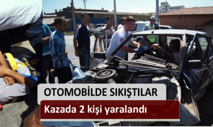 Otomobilde Sıkıştılar