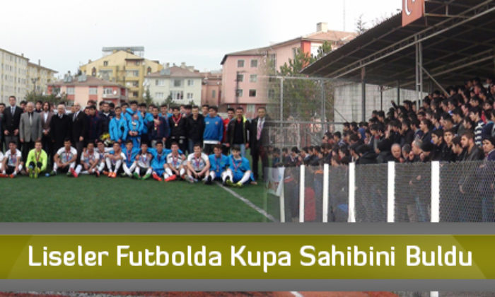 Liseler Futbolda Kupa Sahibini Buldu