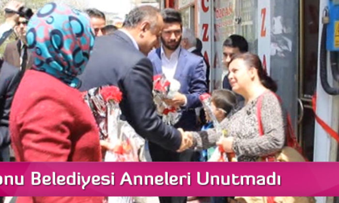 Kastamonu Belediyesi Anneleri Unutmadı