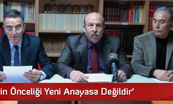 ‘Ülkemizin Önceliği Yeni Anayasa Değildir’