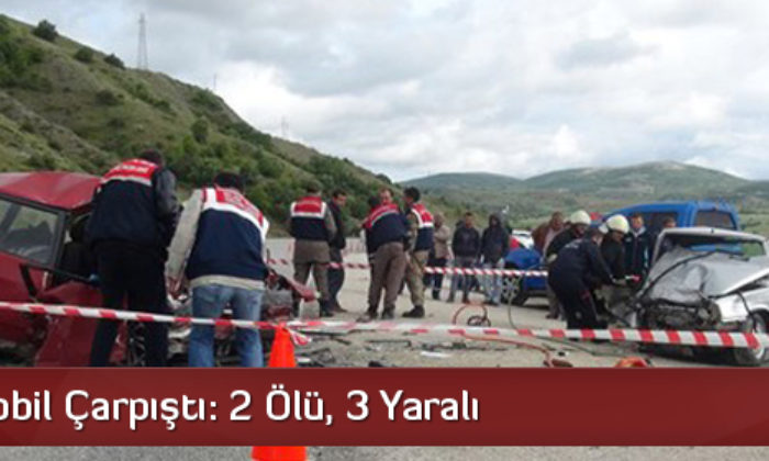 İki Otomobil Çarpıştı: 2 Ölü, 3 Yaralı