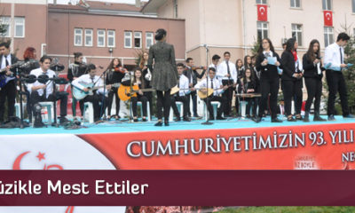 Şiir ve Müzikle Mest Ettiler