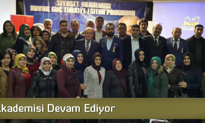 Siyaset Akademisi Devam Ediyor