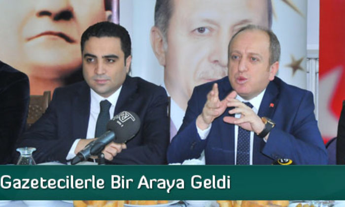 Karadağ, Gazetecilerle Bir Araya Geldi