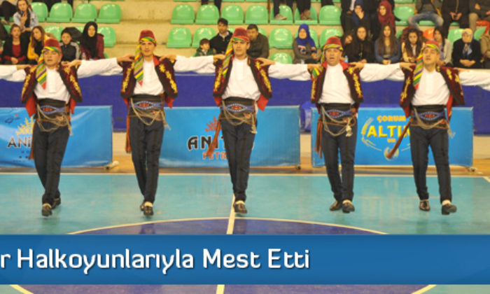 Öğrenciler Halkoyunlarıyla Mest Etti