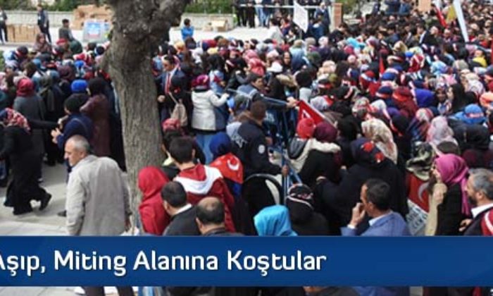 Öğrenciler Barikatı Aşıp, Alana Koştu