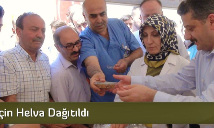 Şehitler İçin Helva Dağıtıldı