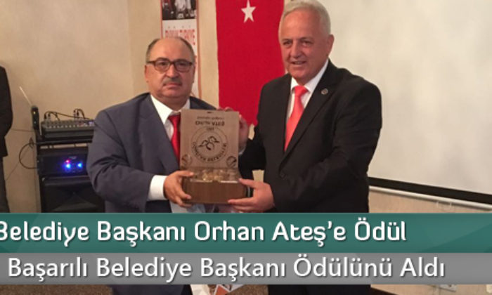 Oğuzlar Belediye Başkanı Orhan Ateş’e Ödül