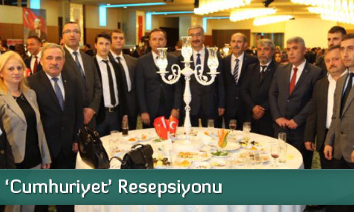 Valilikten ‘Cumhuriyet’ Resepsiyonu