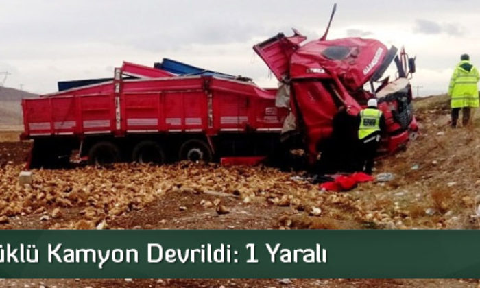 Pancar Yüklü Kamyon Devrildi