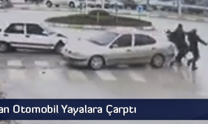 Kaza Yapan Otomobil Yayalara Çarptı