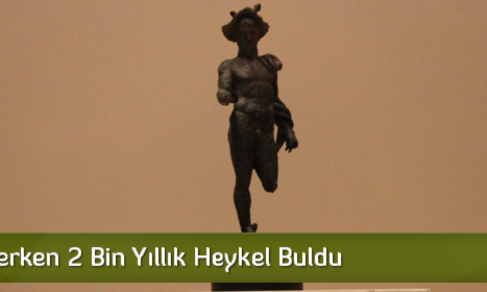 Tarla Sürerken 2 Bin Yıllık Heykel Buldu
