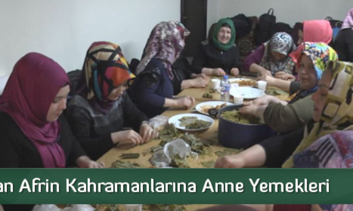 Askerler İçin Sarma ve Kurabiye Yaptılar