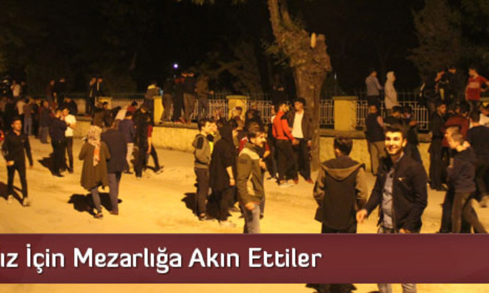 Gizemli Kız İçin Mezarlığa Akın Ettiler