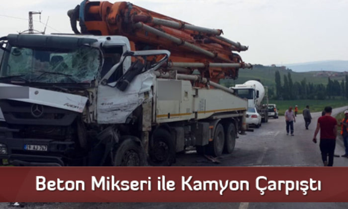 Beton Mikseri ile Kamyon Çarpıştı
