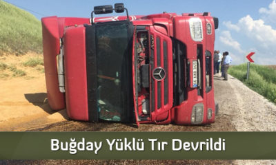 Buğday Yüklü Tır Devrildi