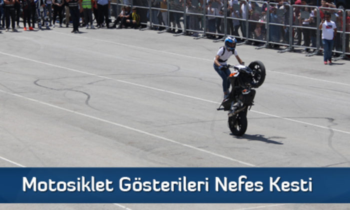 Motosiklet Gösterileri Nefes Kesti