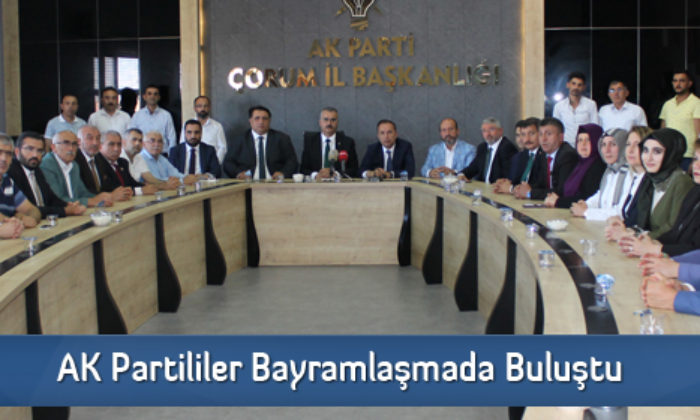 AK Partililer Bayramlaşmada Buluştu