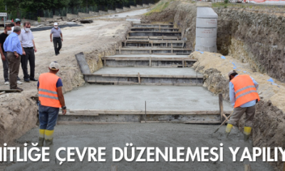 Şehitliğe Çevre Düzenlemesi Yapılıyor