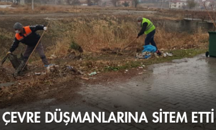 Çevre Düşmanlarına Sitem Etti
