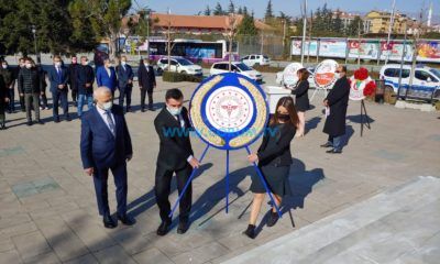 Tıp Bayramında Atatürk Anıtına Çelenk Sunuldu