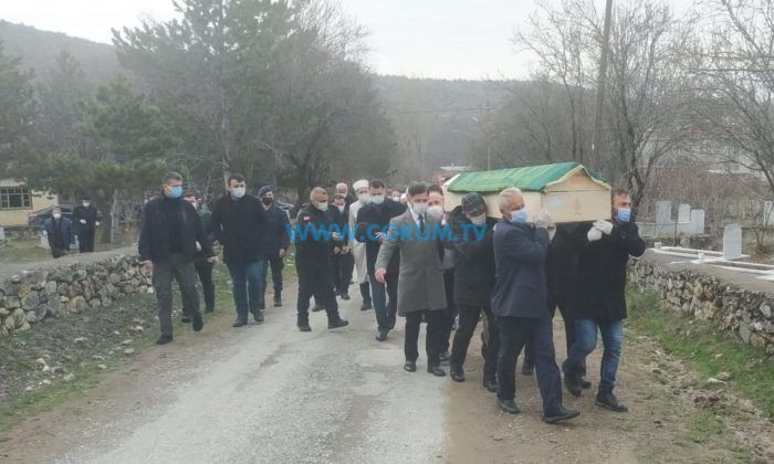 Çorumlu Vali Yardımcısının Babası Toprağa Verildi