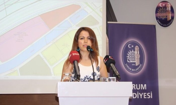 “Böyle Giderse Bu Belediye Hizmet Binası Yarım Kalacak”