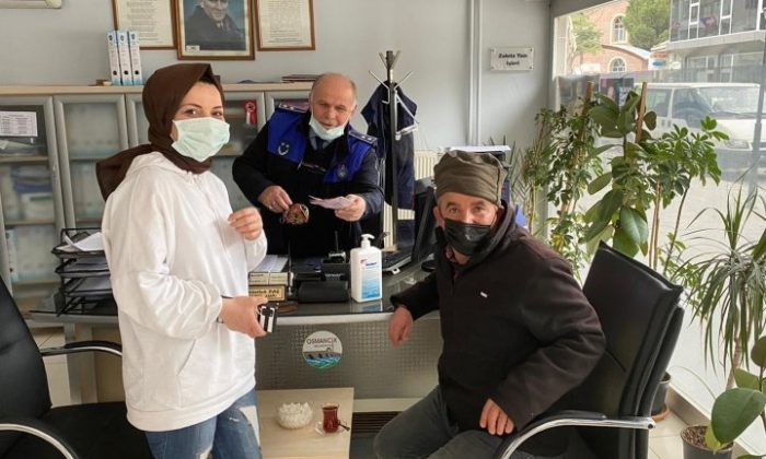 Yolda Bulduğu Cüzdanı Sahibine Ulaştırdı