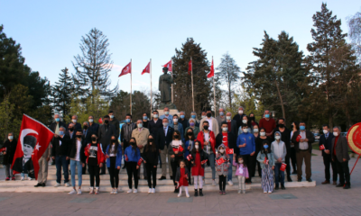 CHP ve İYİ Parti’den Ata’ya Çelenk