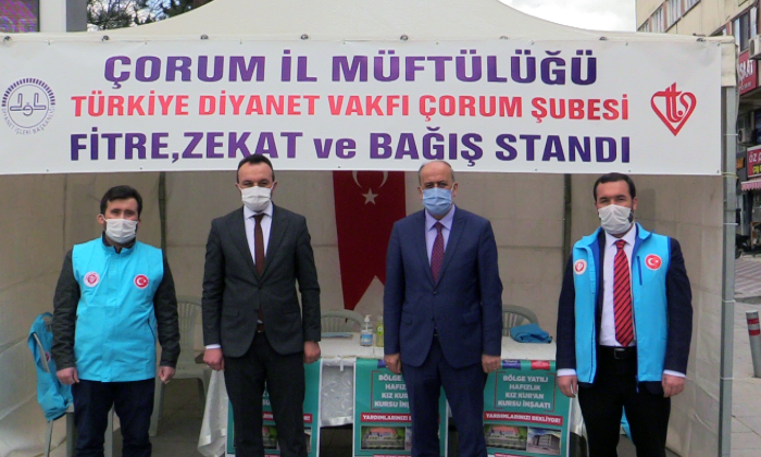 Diyanet Vakfı Bağış Standı Açtı