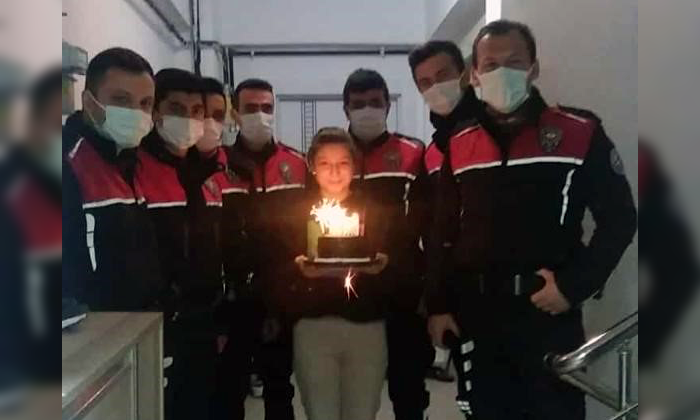 Yunuslardan Yaren’e Sürpriz