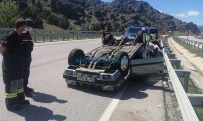 Araç Takla Attı: Üç Yaralı