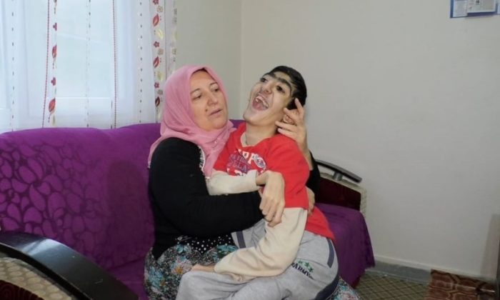 Engelli Genç Hayata Veda Etti