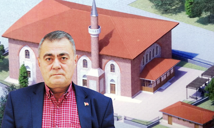 Hasan Eker, Mescide 20 Bin TL Bağışladı